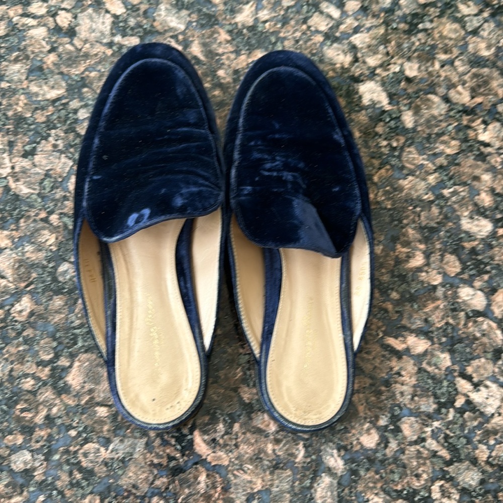 Used woman’s suede Giavanti Rossi suede navy slides - Picture 4 of 6